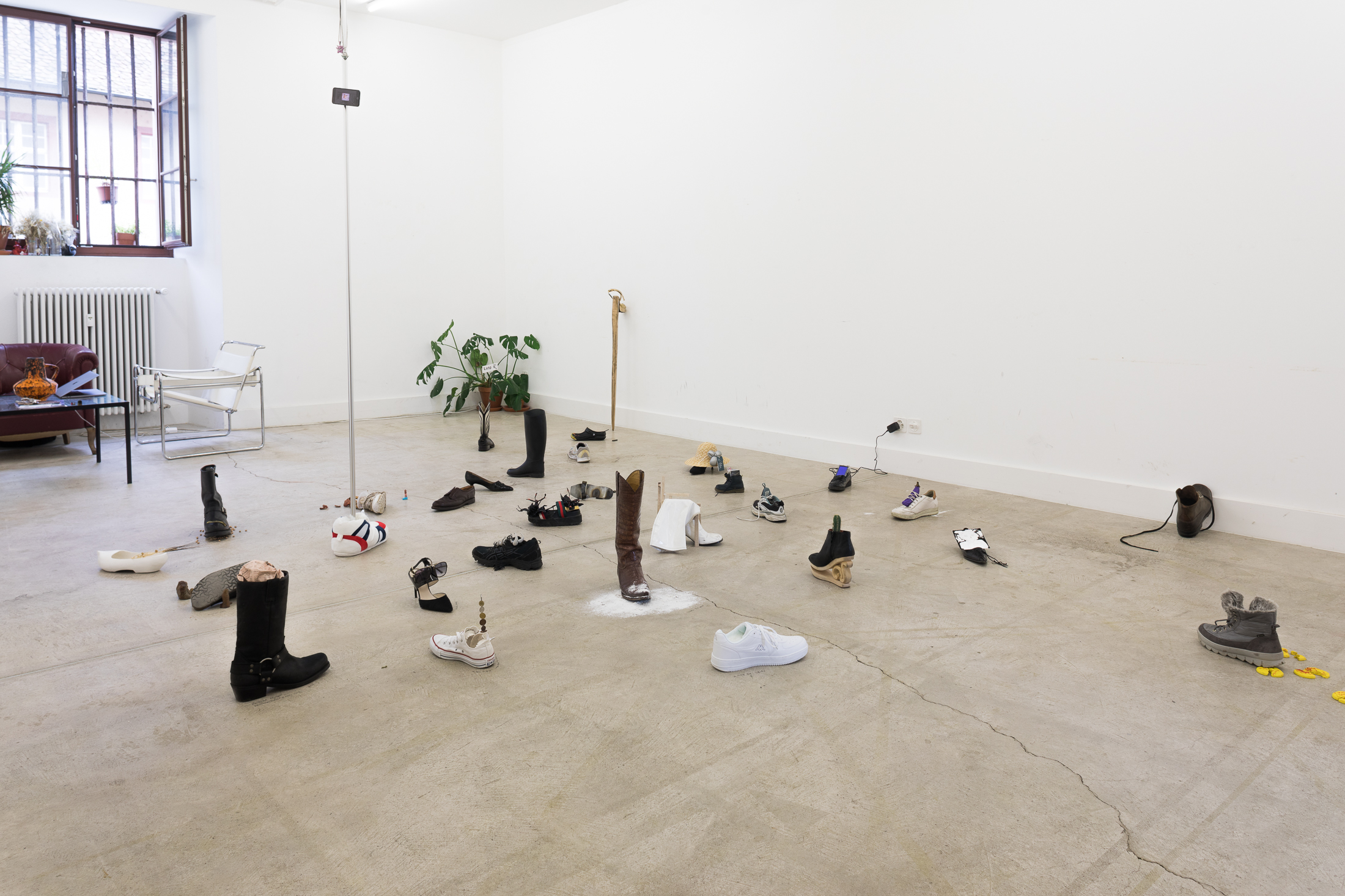 2021 09 Real Life Shoes, Atelierhaus Klingental, Basel — 05 Installation View Classic — Jeronim Horvat